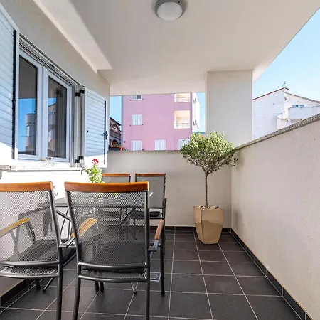 Apartment House Of Dalmatia Pakostane